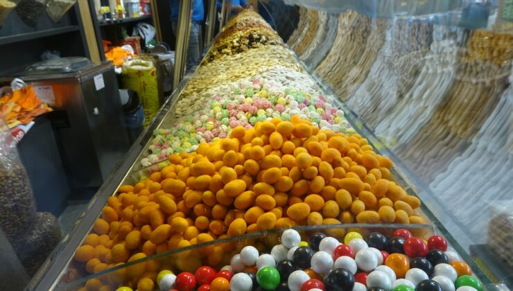 YILBAŞINDA GERİ SAYIM BAŞLADI, KURUYEMİŞE TALEP ARTTI