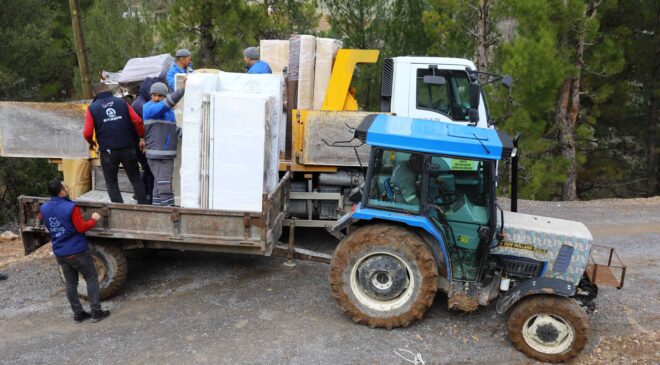 YANGININ AÇTIĞI YARA ‘SEVGİ ELİ’ İLE SARILDI