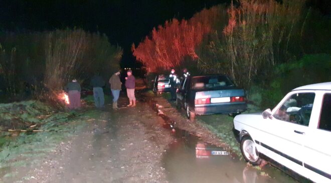 BİR ANDA YÜKSELEN SULARIN ORTASINDA KALDILAR