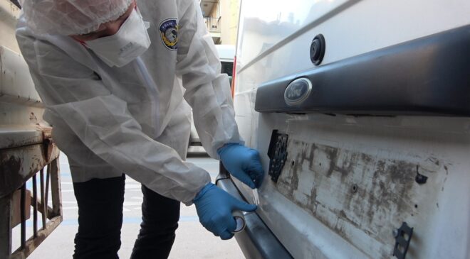 ESRARENGİZ PLAKA HIRSIZLARI PES DEDİRTTİ