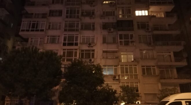 İZMİR’DE 7.KATTAN DÜŞTÜĞÜ İLERİ SÜRÜLEN GENÇ KADIN ÖLDÜ
