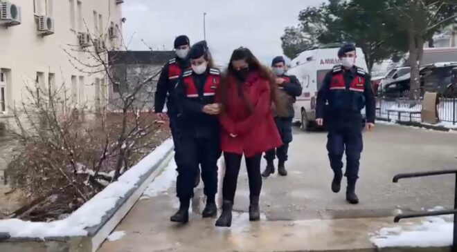 CEZASI ONAYLANAN GENÇ KIZ DENİZLİ’DE YAKALANDI