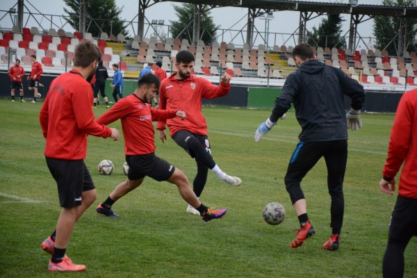 KIZILCABÖLÜKSPOR ÇARŞAMBASPOR’A HAZIRLANIYOR