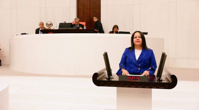 NİLGÜN ÖK, KORONA VİRÜSE YAKALANDI