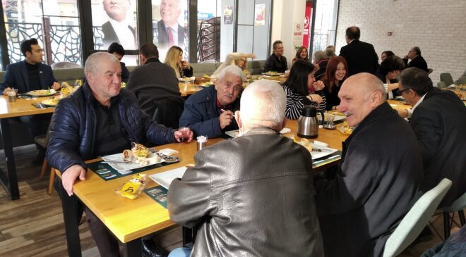 VATAN PARTİSİ KAHVALTIDA BULUŞTU