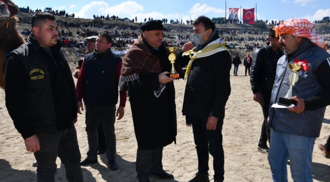 TÜLÜLER HASTANE İÇİN GÜREŞTİ