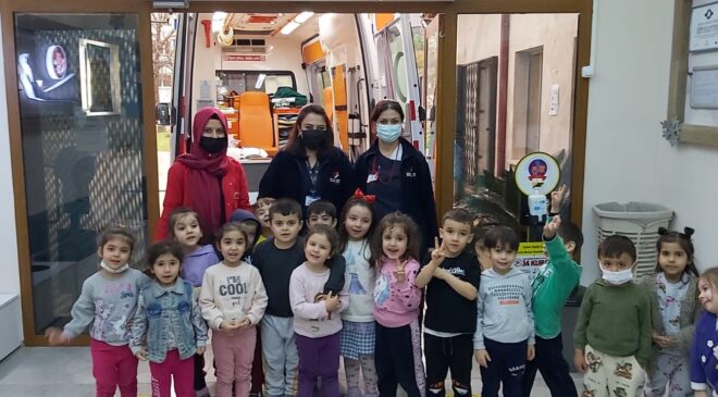 ANAOKULU ÖĞRENCİLERİNE AMBULANS EĞİTİMİ