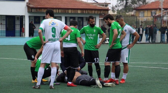 BÖYLE TALİHSİZLİK GÖRÜLMEDİ; 1 MAÇTA 3 KALECİ BİRDEN SAKATLANDI
