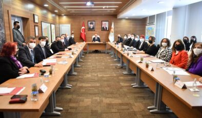 KADINA YÖNELİK ŞİDDETLE MÜCADELE ÇALIŞMALARI GÖZDEN GEÇİRİLDİ