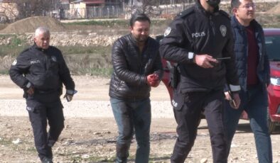 ARKADAŞINI ÖLDÜRDÜ, MAĞDUR ROLÜ YAPTI