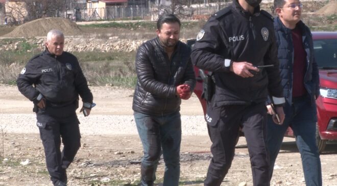 ARKADAŞINI ÖLDÜRDÜ, MAĞDUR ROLÜ YAPTI