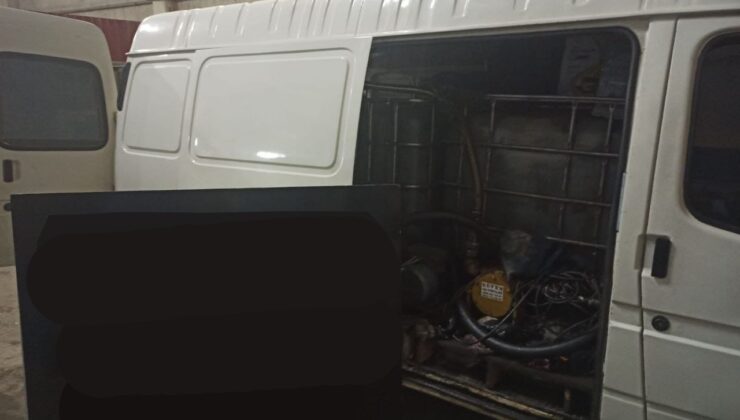 2 TON 800 LİTRE KAÇAK AKARYAKIT ELE GEÇİRİLDİ