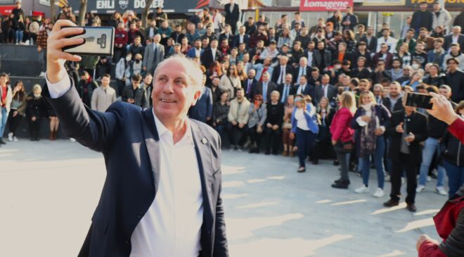 MUHARREM İNCE, ESNAF VE ÖĞRENCİLERLE BİR ARAYA GELDİ