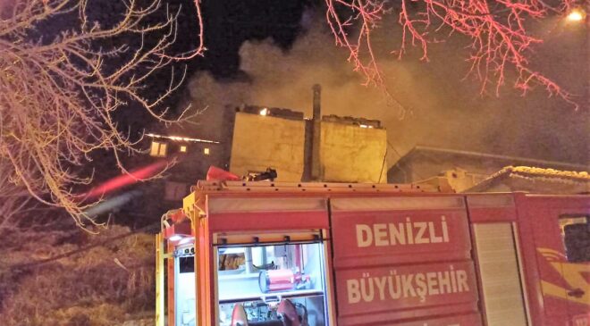 ALEVLER EV VE ATÖLYEYİ KÜLE ÇEVİRDİ