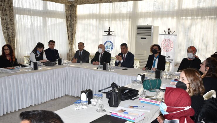 TÜRKÇE ÖĞRETMENLERİNE ÖZEL EĞİTİM