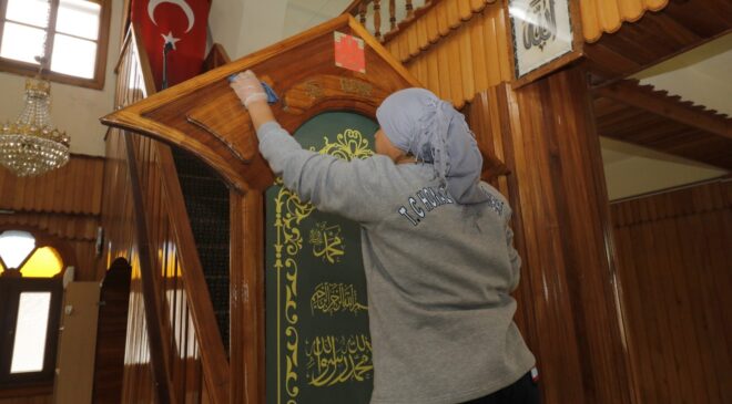 HONAZ’DA CAMİLER RAMAZAN AYINA HAZIRLANIYOR