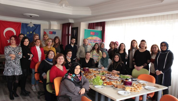 DEKAD 8 MART’I KORUYUCU AİLELERLE BİRLİKTE KUTLADI