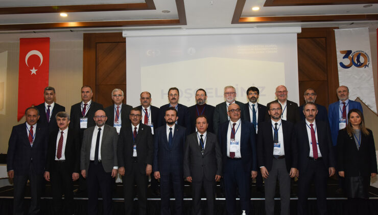 PAÜ’NÜN İLK KONSORSİYUMU REKTÖR KUTLUHAN TARAFINDAN İMZALANDI