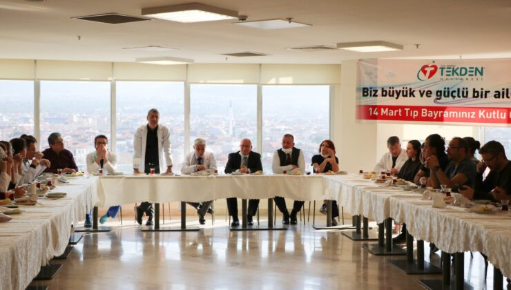 “TEKDEN DOKTORLARINA AİLELERİNDEN SÜRPRİZ”