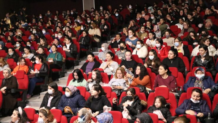 BİNLERCE KADIN SARAYKÖY’DE BULUŞTU