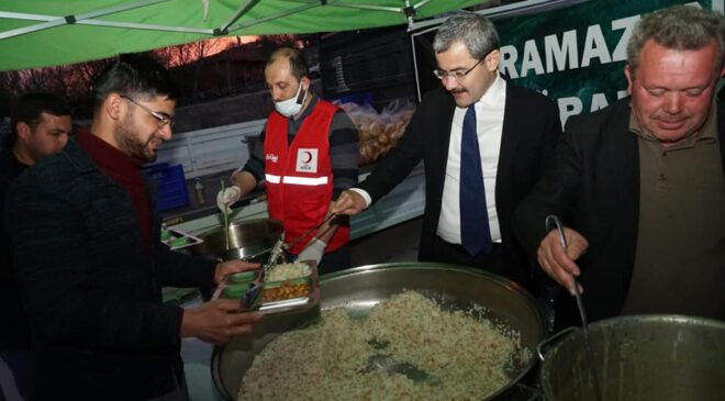 ÇİVRİL’DE 15 MAHALLEDE İFTAR ÇADIRI KURULDU