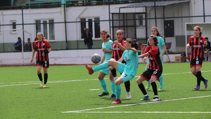 HOROZKENTSPOR,AFYON’U 8 GOLLE GEÇTİ
