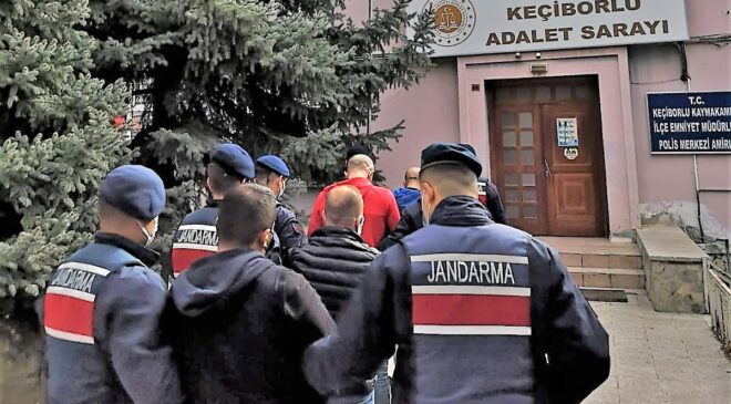 ISPARTA’DA ARANIYORLARDI DENİZLİ’DE YAKALANDILAR