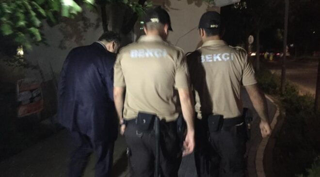 NÖBETE GİTMEYEN BEKÇİ EVİNDE ÖLÜ BULUNDU