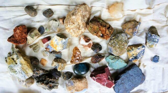 Doğadan topladığı değerli taşlar geçim kaynağı oldu