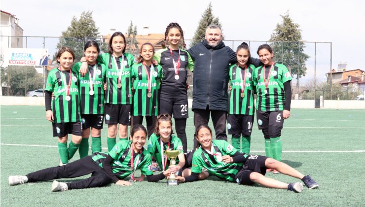 188 KIZ TAKIMI ARASINDAN İLK 8’E KALDILAR