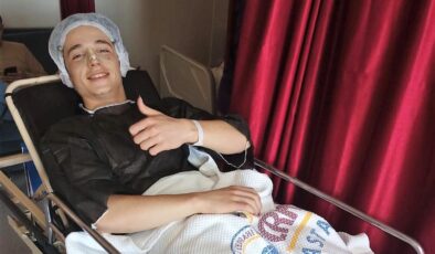 AMİGONUN ATTIĞI YUMRUKLA BURNU KIRILAN FUTBOLCU AMELİYAT OLDU