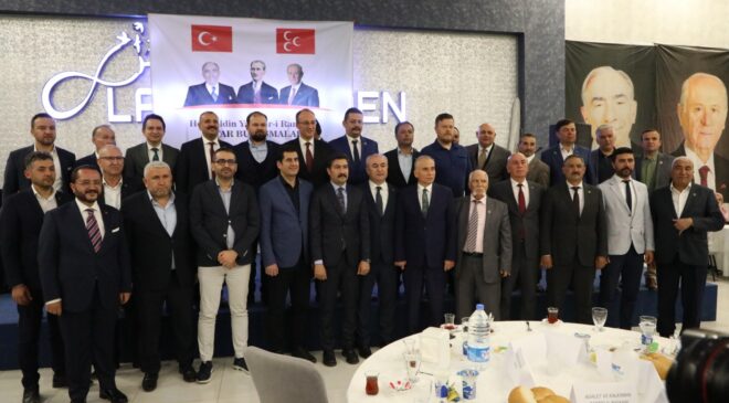 DENİZLİ MHP’NİN İFTAR SOFTASI, YÜZLERCE PARTİLİYİ BULUŞTURDU