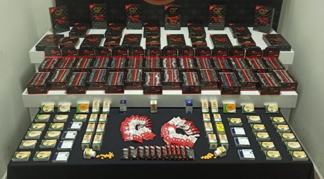 BİNLERCE KAÇAK CİNSEL İÇERİKLİ ÜRÜN ELE GEÇİRİLDİ