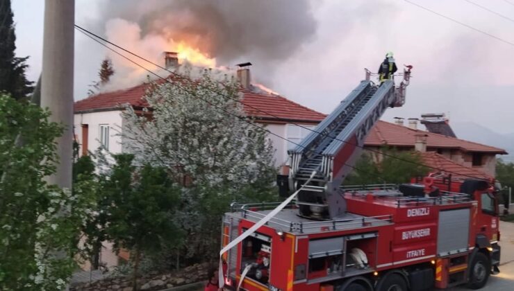 EVİN ÇATISI ALEV ALEV YANDI