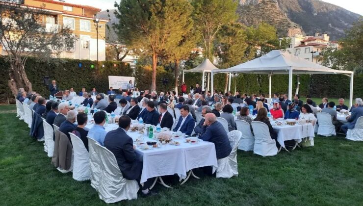 PAMUKKALE’DE OKUL MÜDÜRLERİ İFTAR SOFRASINDA BULUŞTU