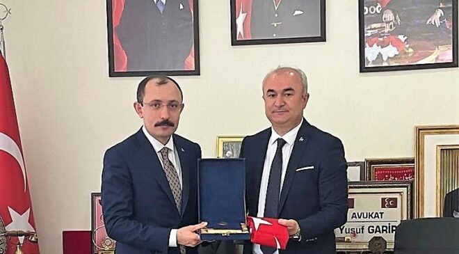 BAKAN MUŞ’TAN ÜNİVERSİTE ARKADAŞI MHP İL BAŞKANI GARİP’E ZİYARET