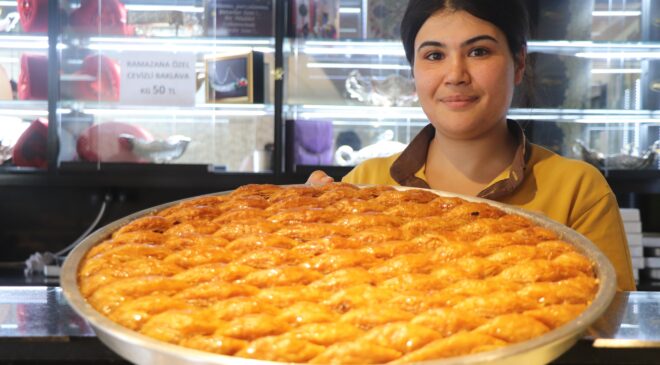 TATLICILARDA BAYRAM İÇİN TATLI TELAŞ BAŞLADI