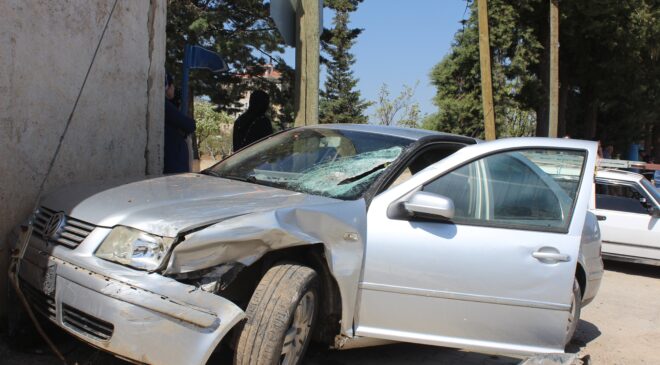ÜÇ ARACIN KARIŞTIĞI ZİNCİRLEME KAZADA 1 KİŞİ YARANDI
