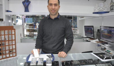 E- TİCARET AYAKTA TUTUYOR