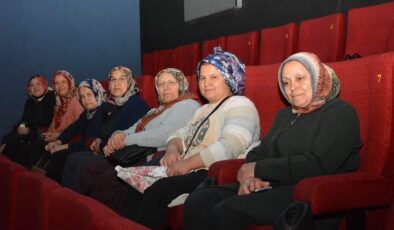 BABADAĞLI KADINLAR SİNEMA ETKİNLİĞİNDE BULUŞTU
