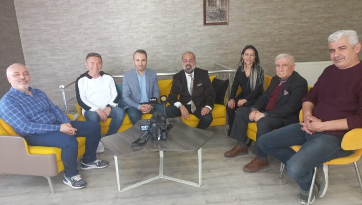 DENİZLİ RADYO YAYINCILAR DERNEĞİNDE BAŞKANLIK DEĞİŞİMİ