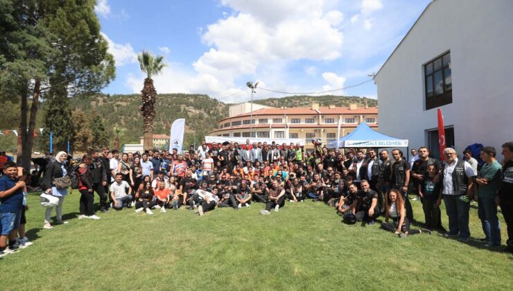 PAMUKKALE’DE MOTOSİKLET ŞÖLENİ YAŞANDI