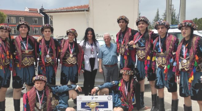 HÜRRİYET ORTAOKULU DENİZLİ’Yİ TEMSİL EDECEK