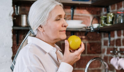 ‘KOKU KAYBI, PARKİNSON HASTALIĞI BELİRTİSİ OLABİLİR’