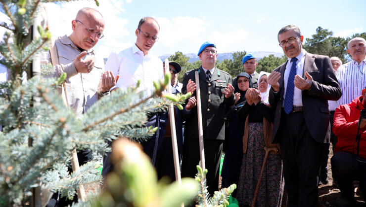 PROF. DR. KISAÇ, FİDAN DİKİMİ TÖRENİNE KATILDI