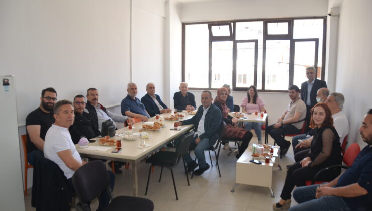 EGE ÇARŞISI ESNAFLARI HOROZ MEDYA’DA BULUŞTU