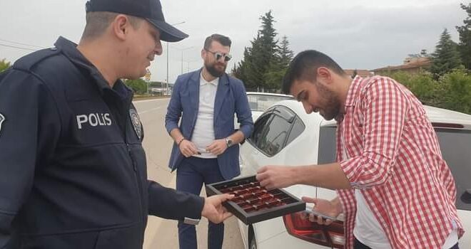 TRAFIK POLISLERINDEN ‘BAYRAM ŞEKERLI’ DENETIM