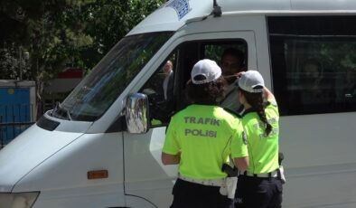 DENİZLİ’DE ‘YAYALAR İÇİN 5 ADIMDA GÜVENLİ TRAFİK’ UYGULAMASI YAPILDI