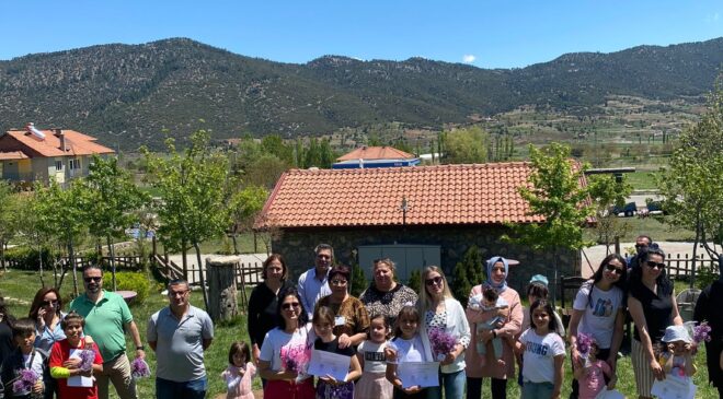 ÇAMELI BELEDIYESI ANNELERI BIR ARAYA GETIRDI
