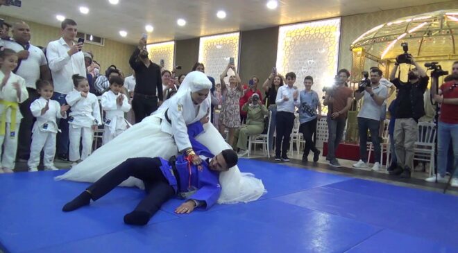 Siyah kuşak sahibi gelin damadı yerden yere vurdu